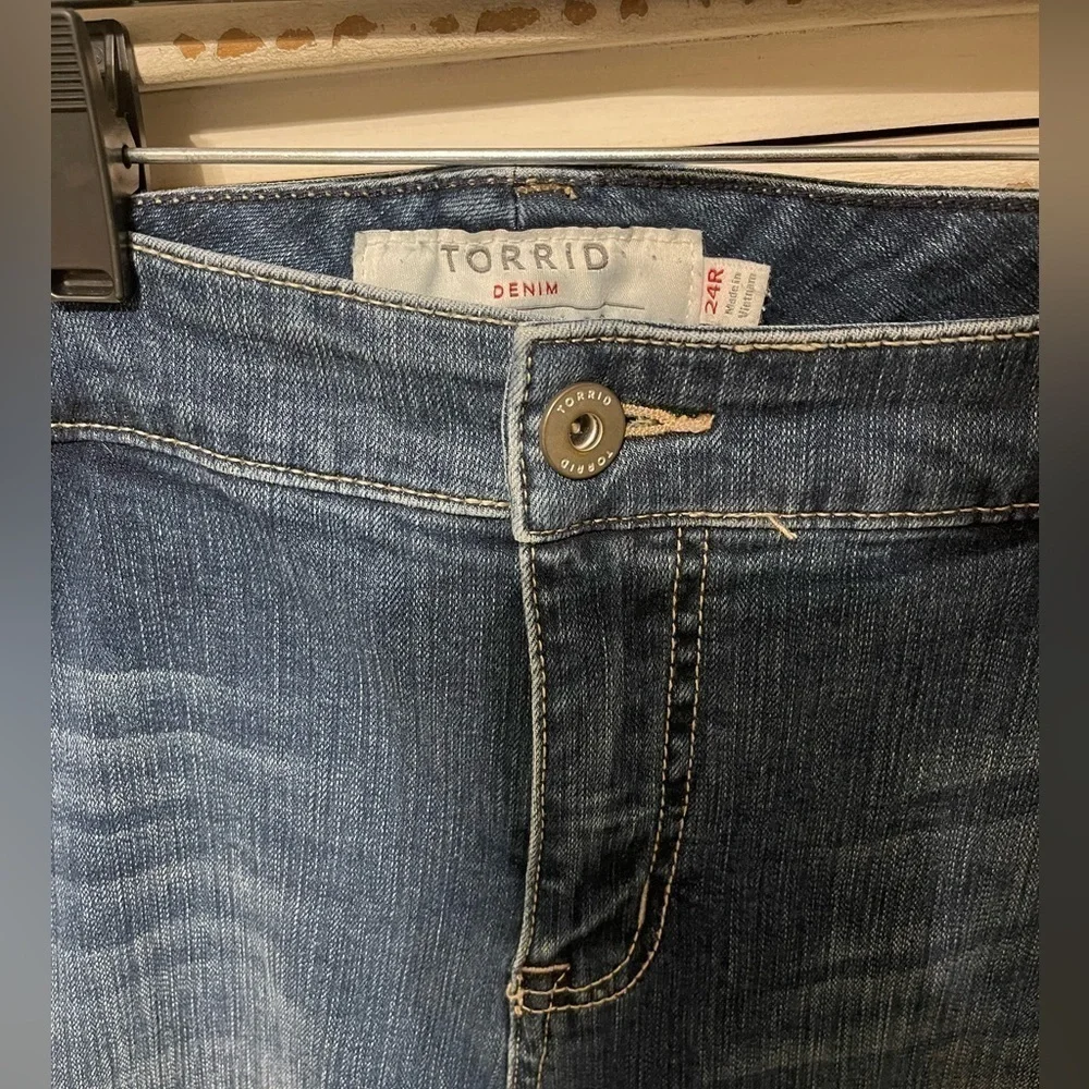 TORRID Skinny Jeans - Picture 5 of 5